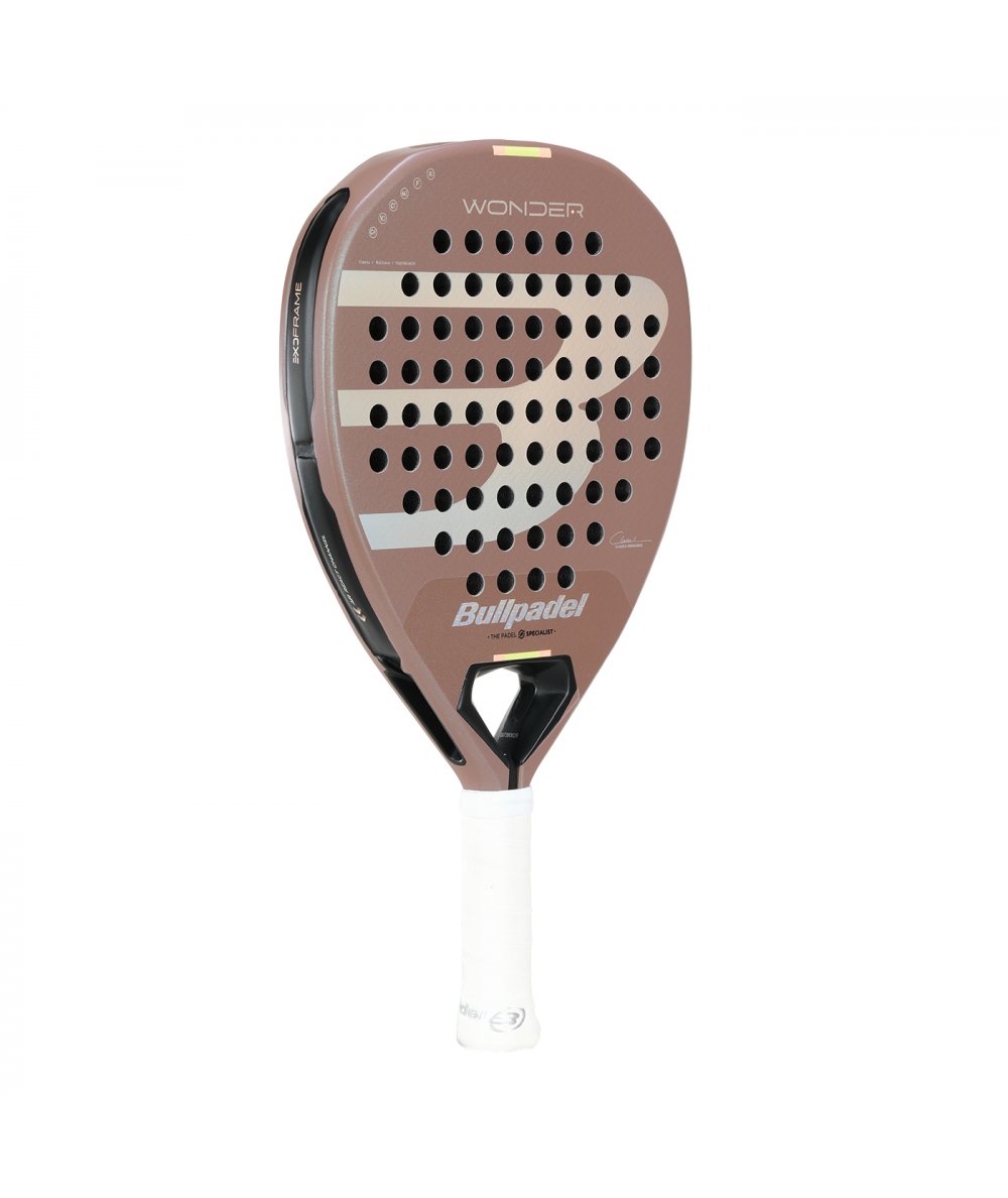 Bullpadel Wonder "Claudia Fernández" 2026 Padel Racket